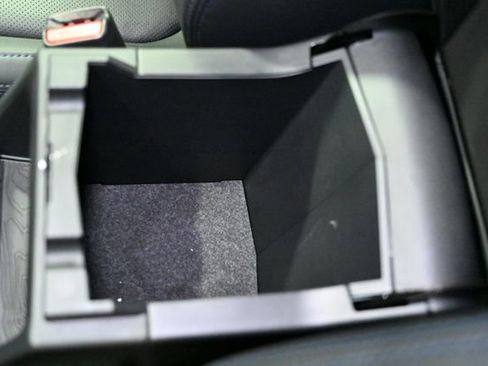 Used 2025 Subaru Forester Limited image 25