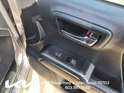 Used 2023 Toyota Tacoma TRD Off-Road AWD/4WD image 15