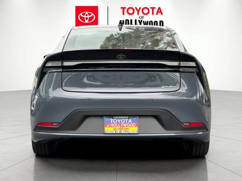 New 2026 Toyota Prius Plug-In Hybrid FWD image 5