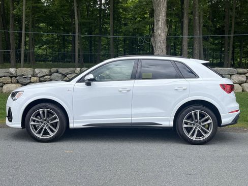 Used 2024 Audi Q3 2.0T Premium Plus w/ Premium Plus Package AWD/4WD image 16