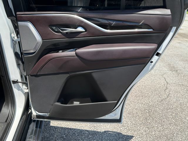 Used 2022 Cadillac Escalade Premium Luxury Platinum AWD/4WD image 16