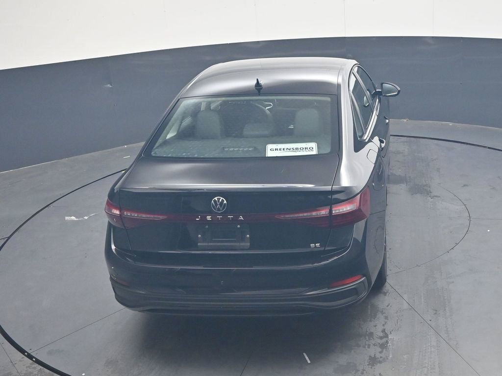 Used 2025 Volkswagen Jetta SE FWD image 26