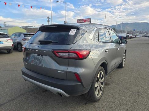 Used 2024 Ford Escape Platinum image 3