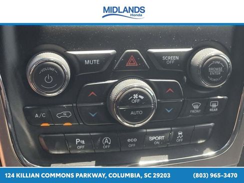 Used 2021 Jeep Grand Cherokee Laredo AWD/4WD image 33