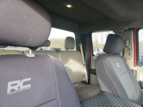 Used 2015 Ford F150 XLT image 14