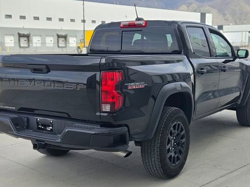 Used 2024 Chevrolet Colorado Trail Boss w/ Advanced Trailering Package AWD/4WD image 5