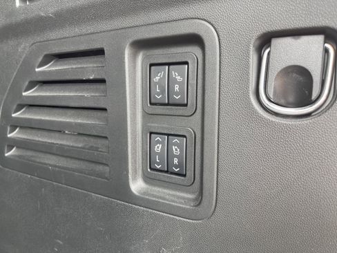 Used 2025 Chevrolet Traverse High Country w/ LPO, Floor Liner Package AWD/4WD image 46