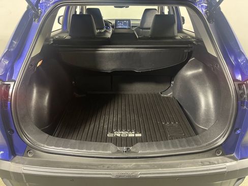Certified 2022 Toyota Corolla Cross XLE image 10