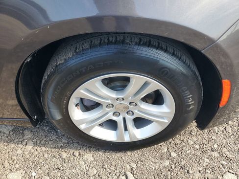 Used 2019 Dodge Charger SXT image 6