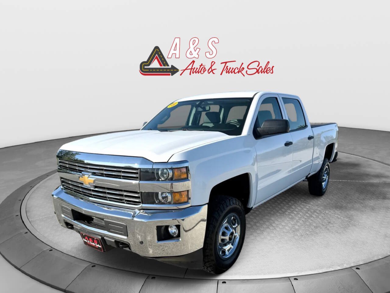 Used 2018 Chevrolet Silverado 2500 W/T AWD/4WD image 3