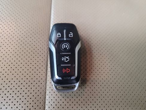 Used 2017 Ford Explorer Limited AWD/4WD image 32