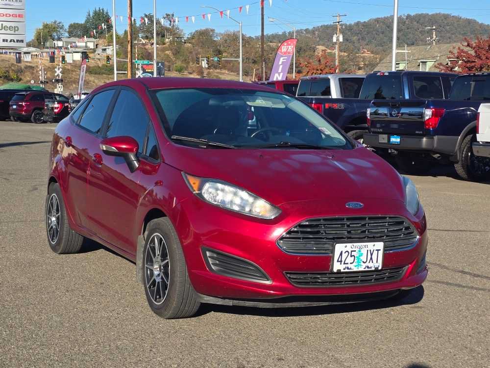Used 2016 Ford Fiesta SE FWD image 4