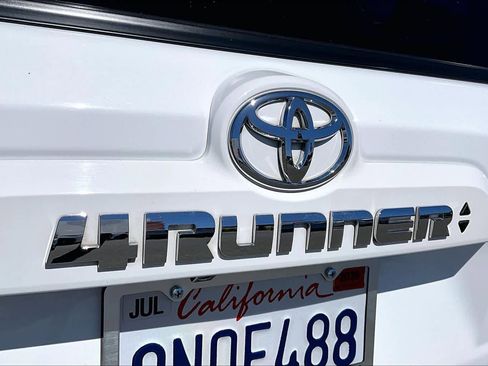 Used 2024 Toyota 4Runner SR5 Premium w/ Moonroof Package AWD/4WD image 30