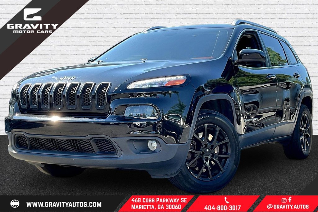 Used 2017 Jeep Cherokee Latitude w/ Cold Weather Group AWD/4WD image 1
