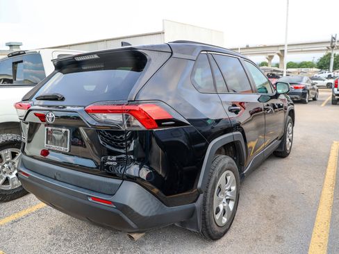 Used 2020 Toyota RAV4 LE w/ All Weather Liner Package AWD/4WD image 8
