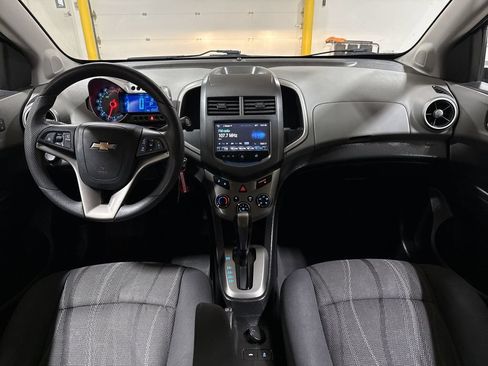 Used 2015 Chevrolet Sonic LT FWD image 10