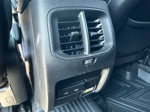 Used 2019 Jeep Cherokee High Altitude AWD/4WD image 26