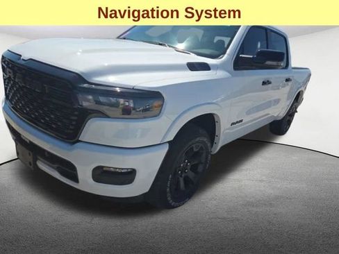 Used 2025 RAM 1500 Big Horn AWD/4WD image 4