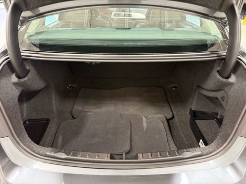 Used 2017 BMW 320i xDrive Sedan image 25