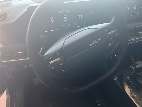 Used 2025 Kia K4 LXS FWD image 29