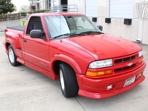 Used 2001 Chevrolet S10 Pickup Xtreme w/ Preferred Equipment Group image 18