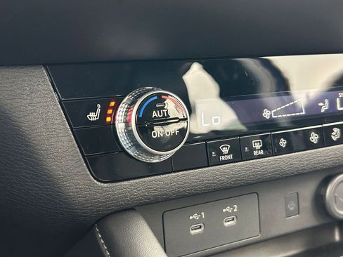 New 2026 Mitsubishi Outlander SE image 29