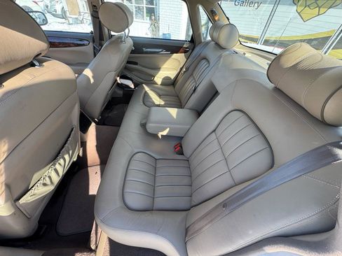 Used 2003 Jaguar XJ8 image 13