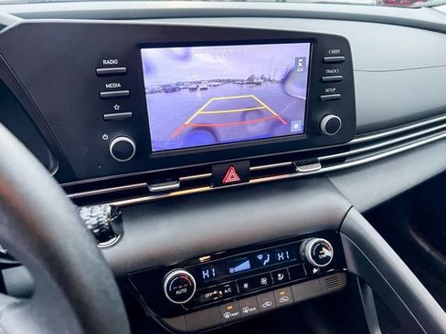 Certified 2023 Hyundai Elantra SEL image 20