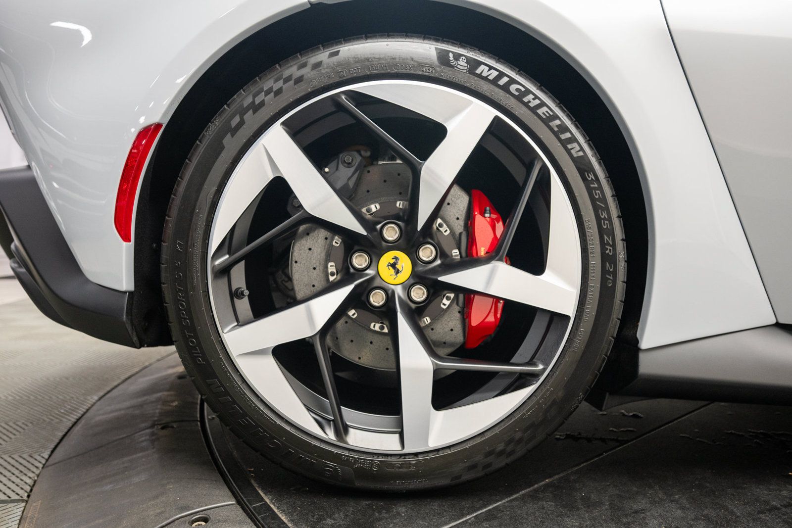 Used 2025 Ferrari 12Cilindri RWD image 37