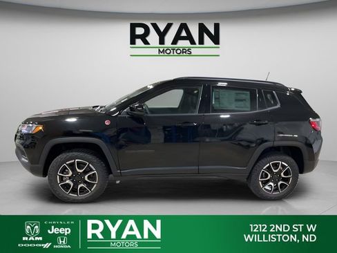 New 2026 Jeep Compass Trailhawk AWD/4WD image 6