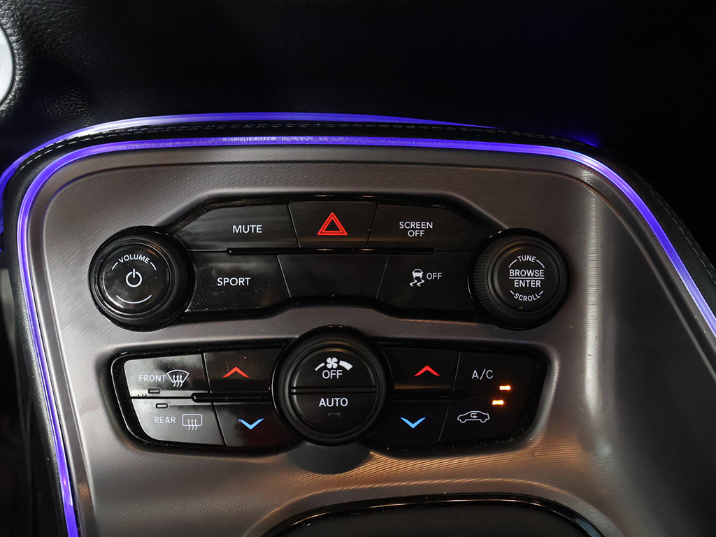 Used 2023 Dodge Challenger SXT RWD image 39