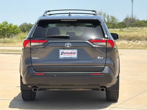 Used 2023 Toyota RAV4 XLE w/ Convenience Package FWD image 6