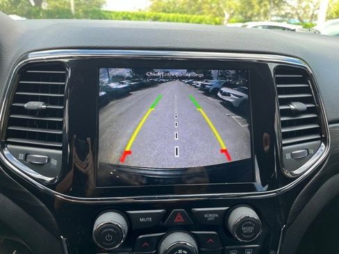 Used 2019 Jeep Grand Cherokee Altitude image 8