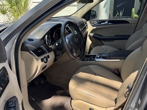 Used 2015 Mercedes-Benz GL 450 4MATIC image 11