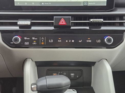 New 2026 Kia Sportage SX FWD image 14