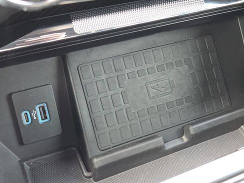 Used 2022 Ford F150 Platinum AWD/4WD image 13