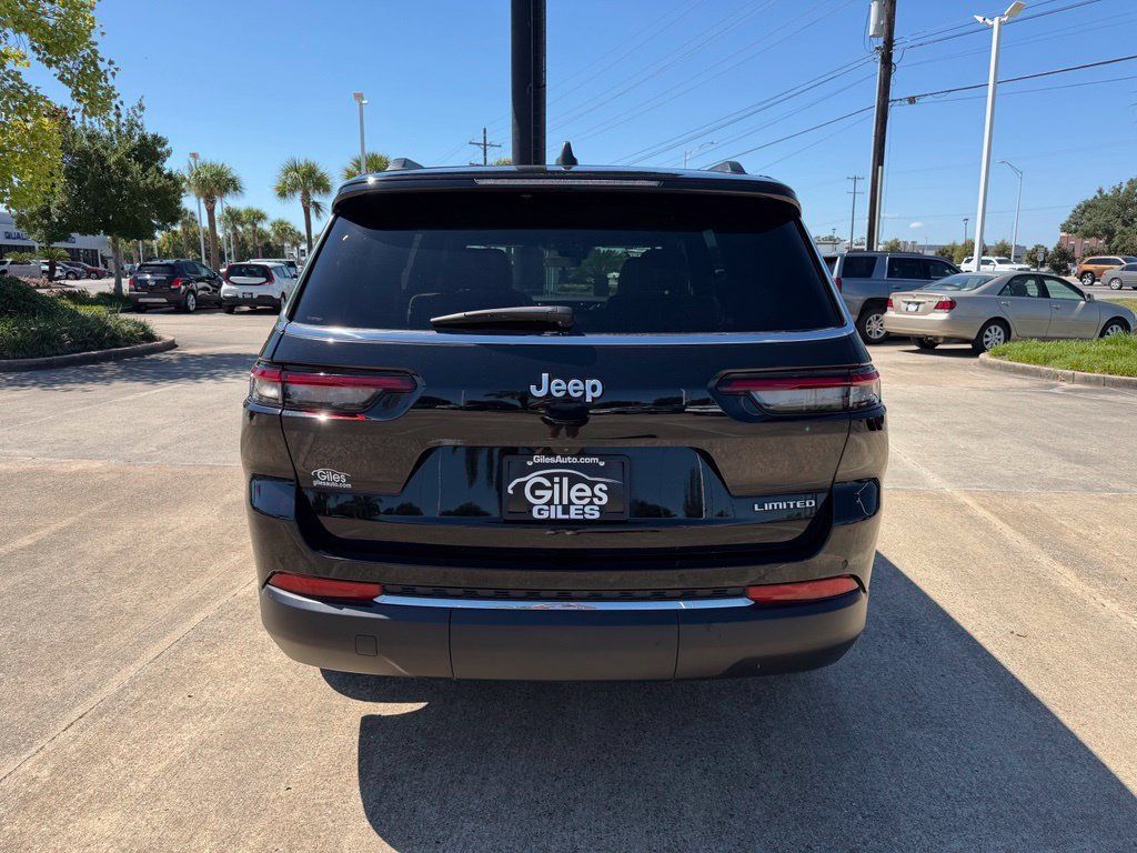 Used 2025 Jeep Grand Cherokee L Limited RWD image 4