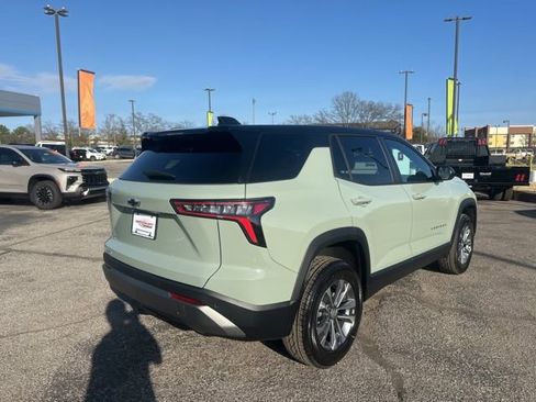 New 2026 Chevrolet Equinox LT image 3