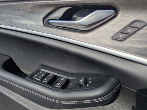 New 2026 Jeep Grand Cherokee Limited RWD image 15