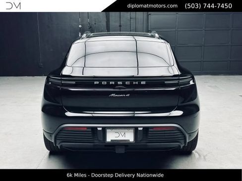 Used 2024 Porsche Macan 4 Electric w/ Premium Package AWD/4WD image 5