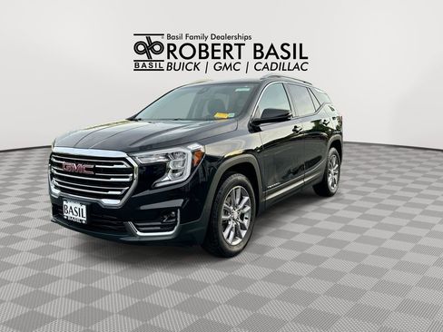 Used 2023 GMC Terrain SLT AWD/4WD image 4