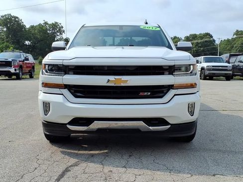 Used 2017 Chevrolet Silverado 1500 LT w/ LT Convenience Package AWD/4WD image 2