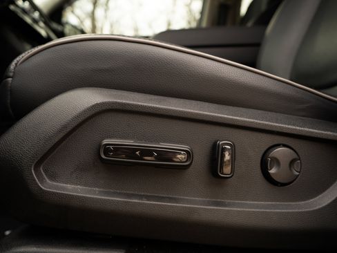 Certified 2025 Honda Pilot Elite image 42