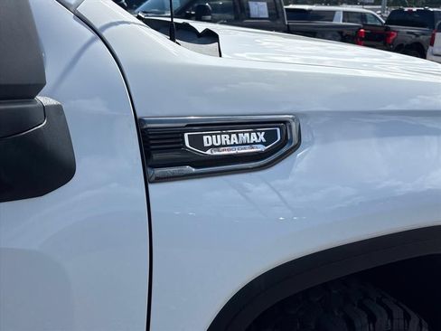 Used 2022 GMC Sierra 1500 AT4 AWD/4WD image 11