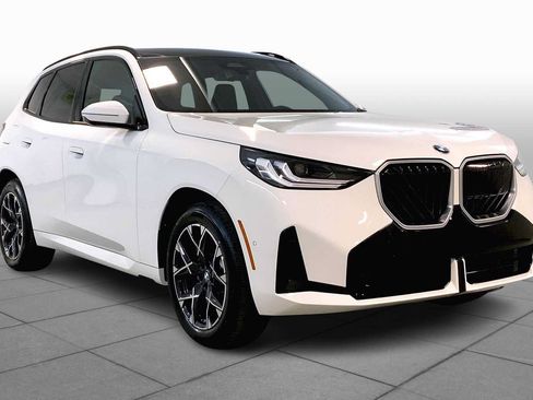 Used 2025 BMW X3 xDrive30i w/ M Sport Package AWD/4WD image 2