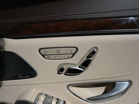Used 2015 Mercedes-Benz S 550 Sedan image 29