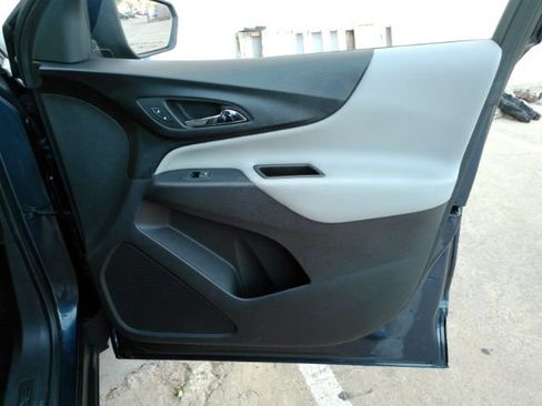 Used 2019 Chevrolet Equinox LT FWD image 17
