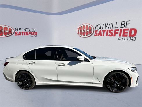 Used 2022 BMW 330i xDrive Sedan w/ M Sport Package image 2