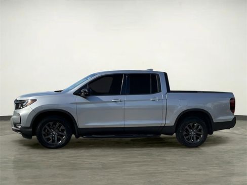 Used 2021 Honda Ridgeline Sport image 2
