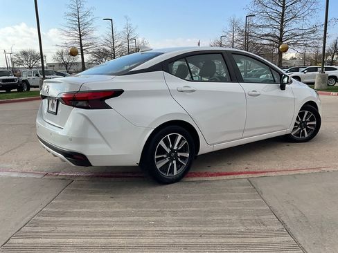 Used 2025 Nissan Versa SV image 6